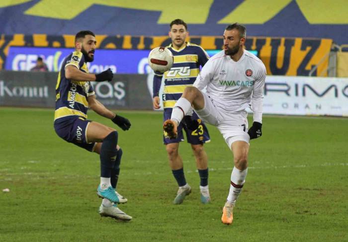 Trendyol Süper Lig: Mke Ankaragücü: 2 - Fatih Karagümrük: 0 (Maç Sonucu)