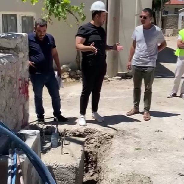 Antalya’da Tarihi Eserlerin Çevresinde Görsel Kirlilik Oluşturan Panolar Kaldırılıyor