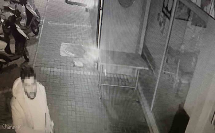 Türk Bayrağını Bıçakla Kesen Şüpheli Tutuklandı