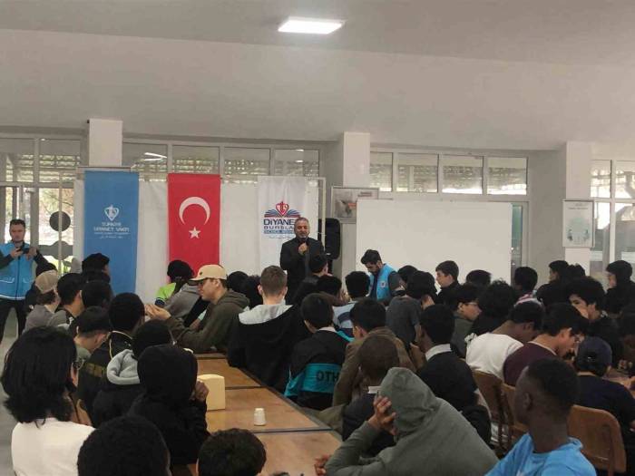 İmam Hatip Liseleri’nde Okuyan Öğrenciler Kuşadası’nda Buluştu