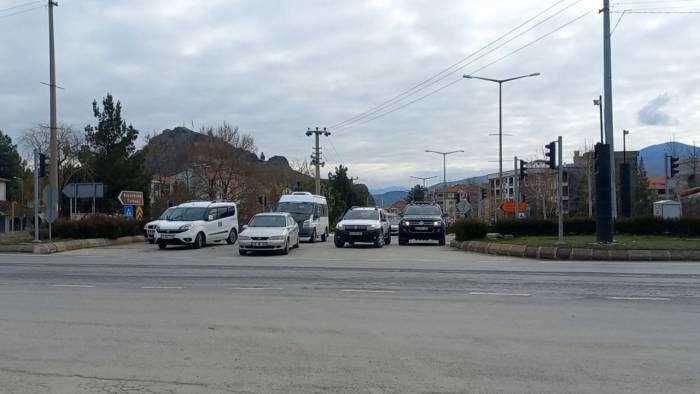 Trafik Lambası Kırmızıda Takılı Kalınca Sürücüler Zor Anlar Yaşadı