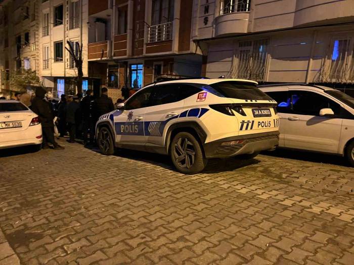 Esenyurt’ta Eski Koca Dehşeti: Eski Eşini Bıçaklayıp İntihar Etti