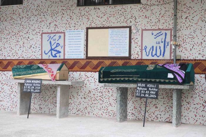 İzmir’deki Doçent Vahşetinde Anneanne Ve Torunu Son Yolcuklarını Uğurlandı