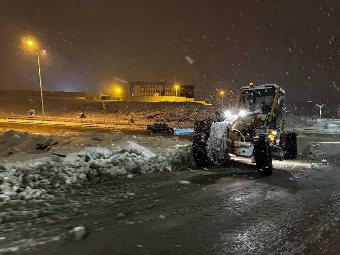 Van’da 201 Yerleşim Yerinin Yolu Ulaşıma Kapandı