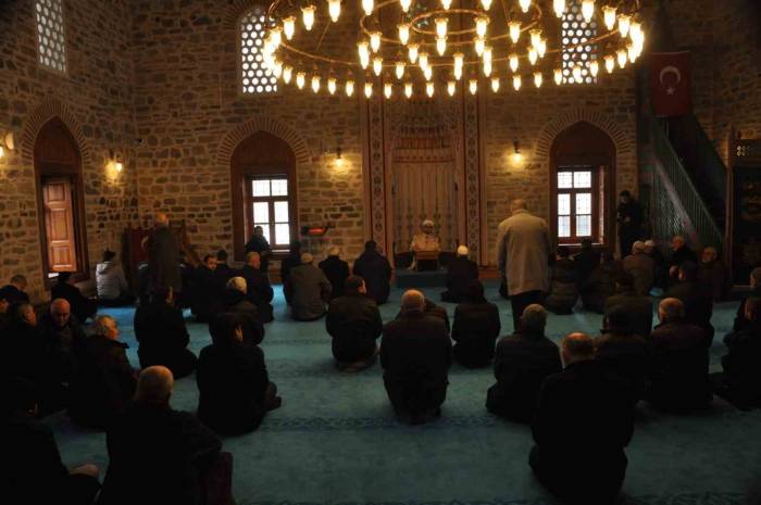 Kanuni Sultan Süleyman’ın Yaptırdığı Camide 7 Yıl Sonra İlk Namaz