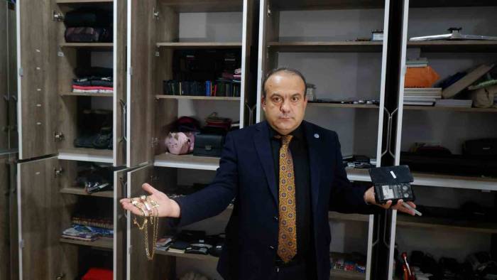 Unutkan Olduk: Kayıp Eşya Bürosunda Alkolmetre De Var Altın Takılar Da