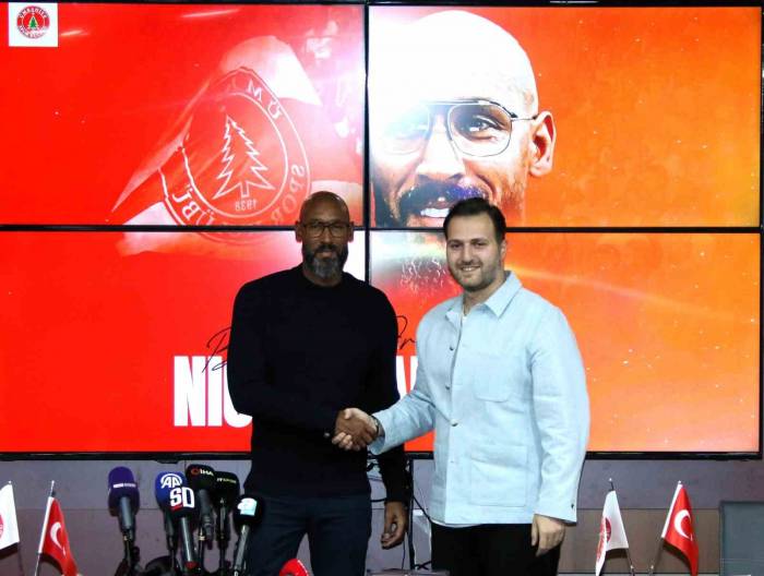 Nicolas Anelka: "Benim İçin Ümraniyespor Ceo’su Olmak Büyük Hedefti"