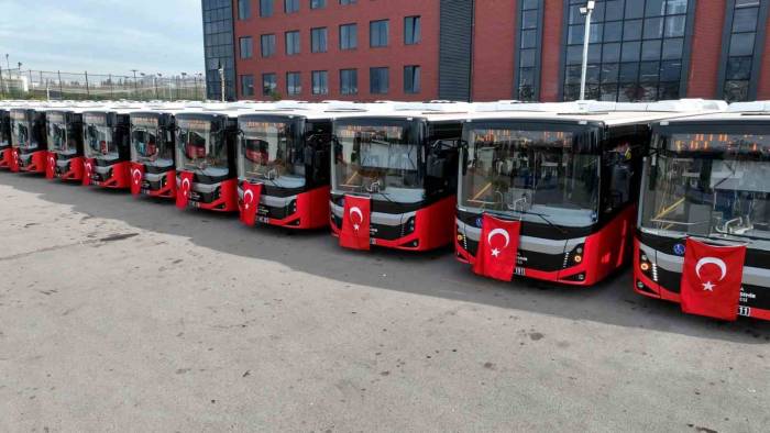 Büyükşehir Toplu Taşıma Filosuna 20 Yeni Otobüs Daha Kattı