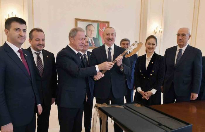 Tbmm Milli Savunma Komisyonu Başkanı Akar, Aliyev Tarafından Kabul Edildi