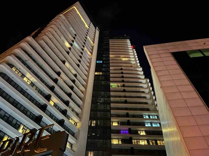 Esenyurt’ta Lüks Sitenin 23. Katından Düşen Yabancı Uyruklu Şahıs Hayatını Kaybetti