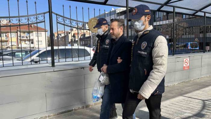 Sibergöz-20 Operasyonunda Eskişehir’de Yakalanan Şüpheli Adliyeye Sevk Edildi