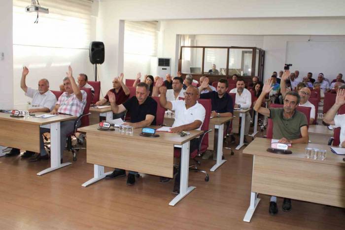 Efeler’de Meclis Komisyonlarında Değişiklik