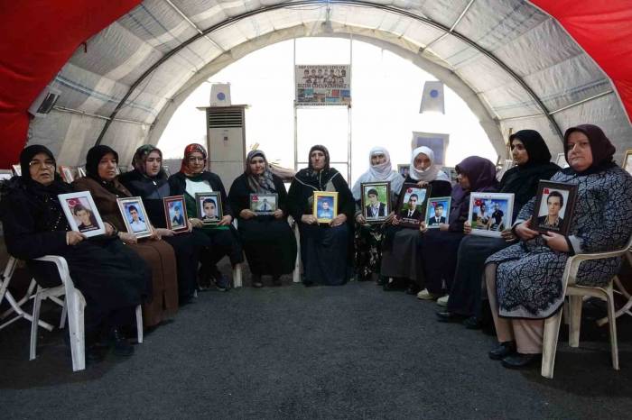 Diyarbakır Annelerinin Evlat Nöbeti Bin 614. Gününde