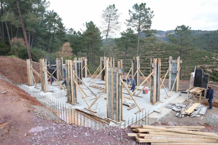 Derince’de Kedi Ve Köpek Mamalarını Artık Belediye Üretecek