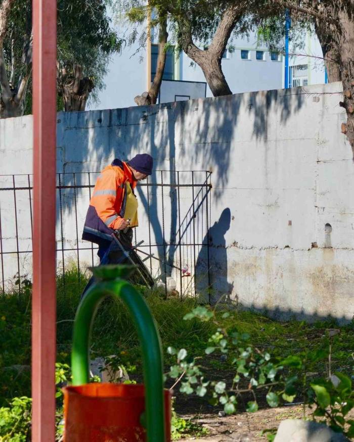 Didim Belediyesi Okullarda Temizlik Çalışmalarını Sürdürüyor