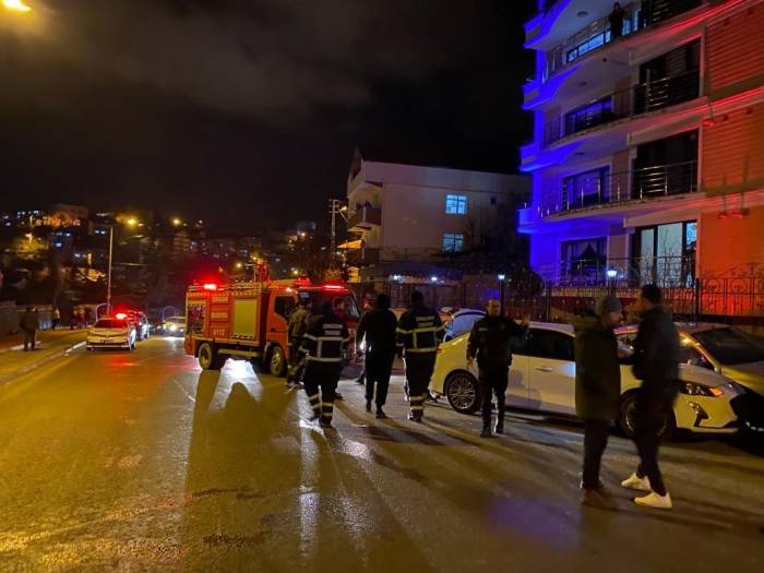 İki Otomobilin Çarpıştığı Kazada Gaz Sızıntısı Paniğe Neden Oldu