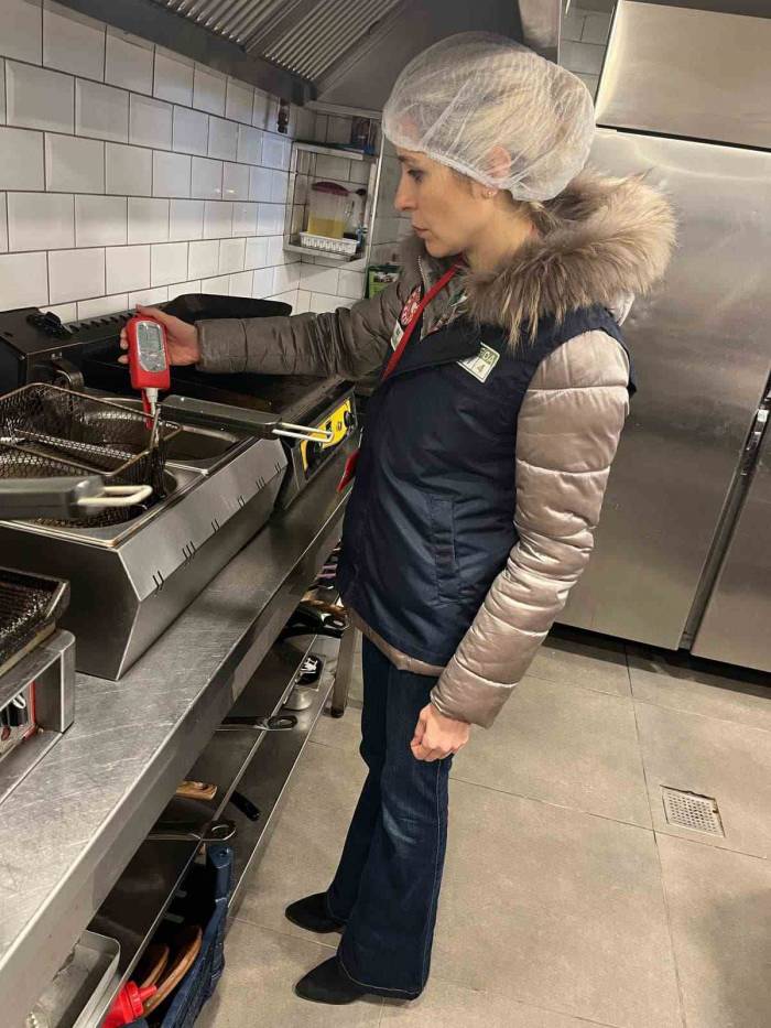 Afyonkarahisar’da Fast-food Ürün Satan İşletmeler Denetlendi