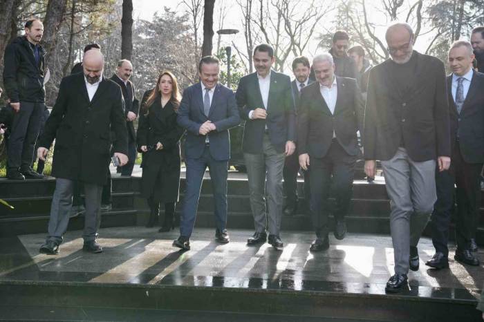Kandilli Rasathanesi’ni Ziyareti Sırasında Deprem İle İlgili Konuşan Kurum “Çalışmalarımızı Bilimin Işığında Yapmak İstiyoruz”