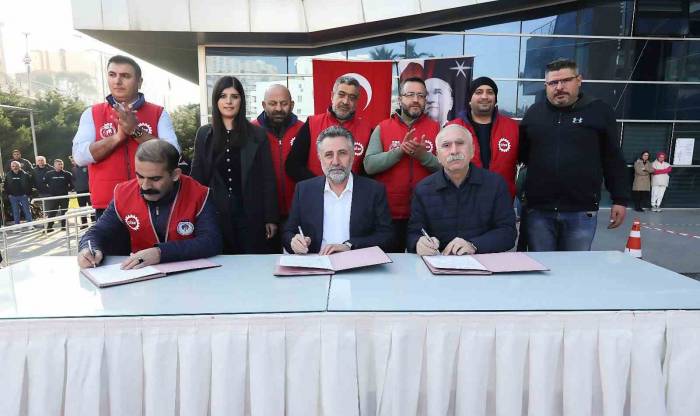 İzmir’de En Yüksek İşçi Maaşı Bayraklı Belediyesinde