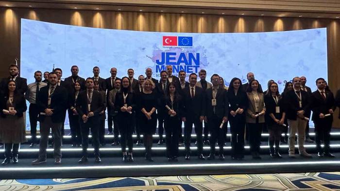’jean Monnet’ Mezunları Ankara’daki Sertifika Töreninde Buluştu