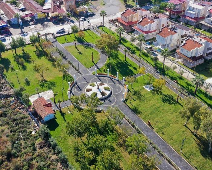 Kuşadası 5 Yıl Önceye Göre 7 Kat Daha Yeşil