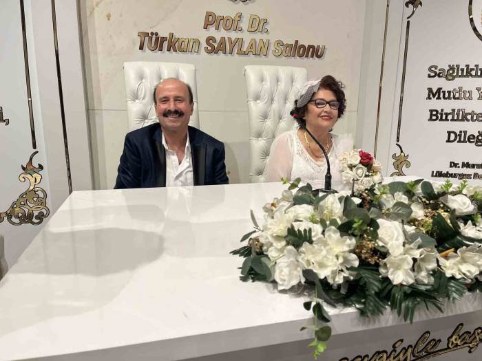 Aşkı Huzur Evinde Buldular: Yaşları Engel Olmadı