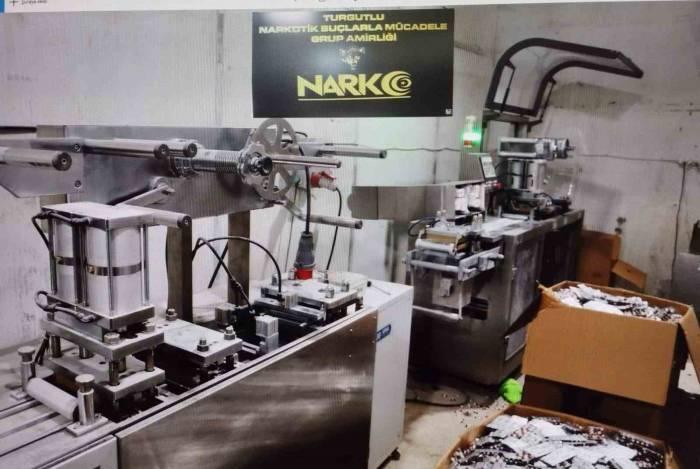 Eski Tavuk Çiftliğinde Uyuşturucu İmalathanesi Kurmuşlar