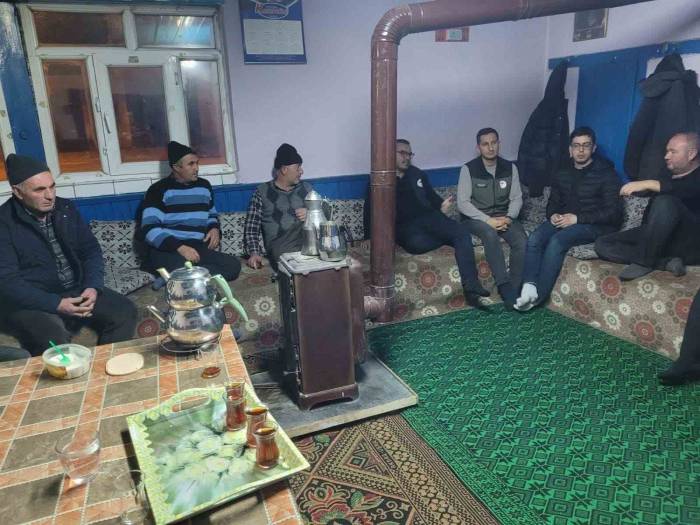 Sinanpaşa’da Üreticiler Gece Bilgilendirildi
