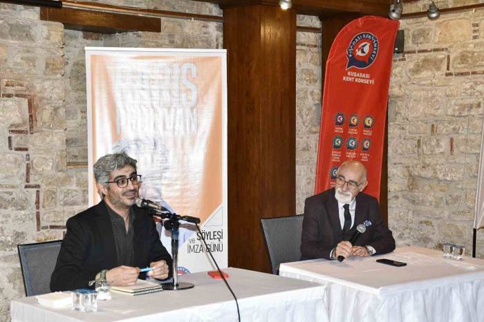 Barış Pehlivan Kuşadası’nda Okurlarıyla Buluştu