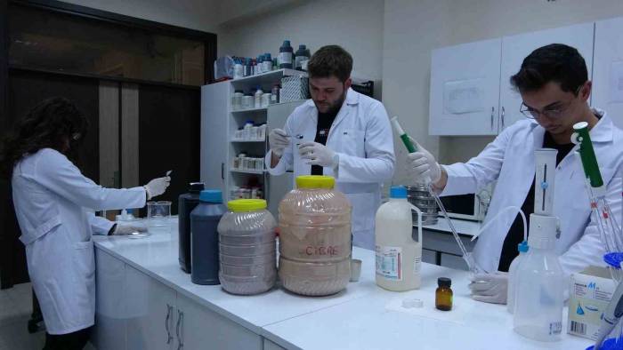 Üniversite Öğrencilerinden Yerli Akıllı Gübre Üretimi