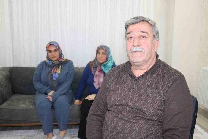 Depremden Yaralı Olarak Kurtarılan Aile, O Geceyi Anlattı