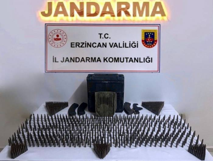 Erzincan’da Bin 96 Adet Kaleşnikof Mermisi Ve 3 Adet Şarjör Ele Geçirildi