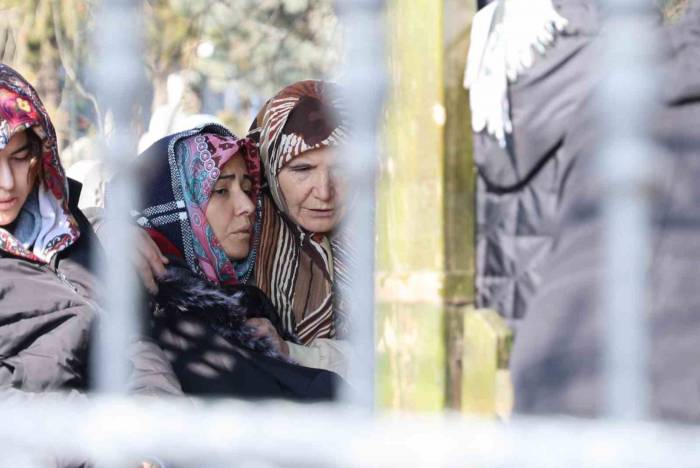Böcek İlacı Faciasında Hayatını Kaybeden Çocuğa Acı Veda