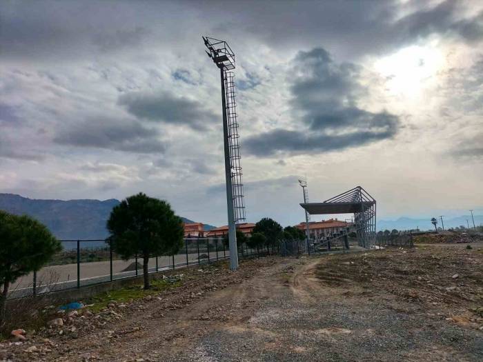 Köyceğiz Toparlar Futbol Sahası Modernize Ediliyor