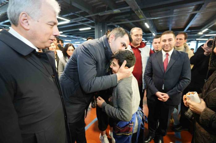 Murat Kurum, Beylikdüzü Kapalı Pazar Yeri’ni Ziyaret Etti