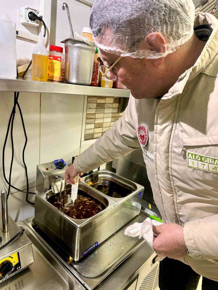 Ortaca’daki İşletmelerde Bulunan Kızartma Yağları Denetimden Geçti