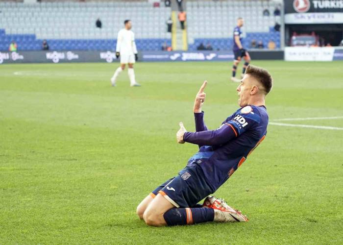 Trendyol Süper Lig: Başakşehir: 2 - İstanbulspor: 0 (Maç Sonucu)