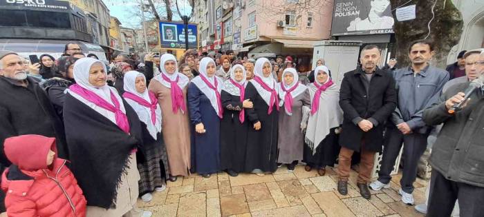 Umre Yolcuları Dualarla Uğurlandı