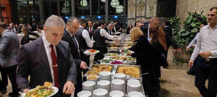 6 Şubat Depremlerinde Hayatını Kaybedenler Almanya’da Anıldı