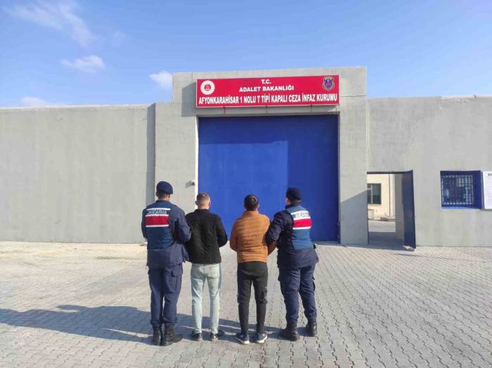 Mutfak Tüpü Ve Tarım Ekipmanları Çalan 3 Kişi Tutuklandı