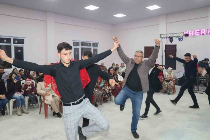 Başkan Güler, Asker Adaylarıyla Zeybek Oynadı