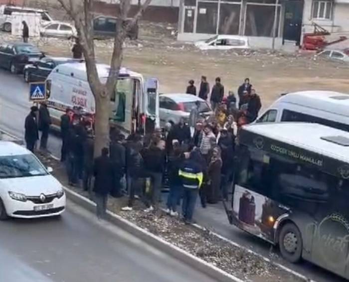 Otobüsün Çarptığı Çocuk Ağır Yaralandı