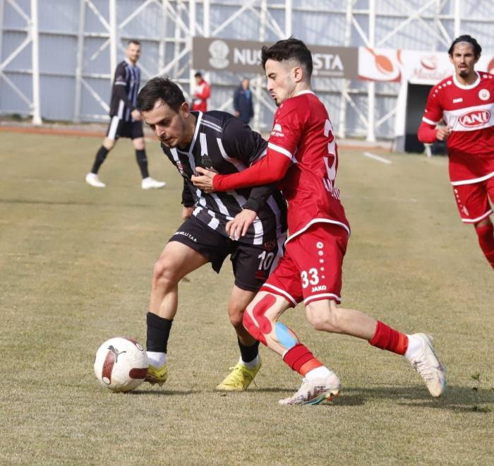 Tff 2. Lig: 68 Aksaray Belediyespor: 0 - Karaman Fk: 2