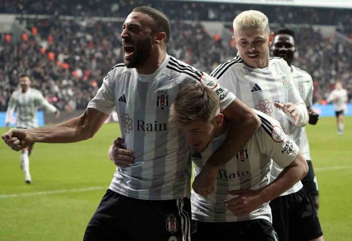 Trendyol Süper Lig: Beşiktaş: 2 - Trabzonspor: 0 (Maç Sonucu)