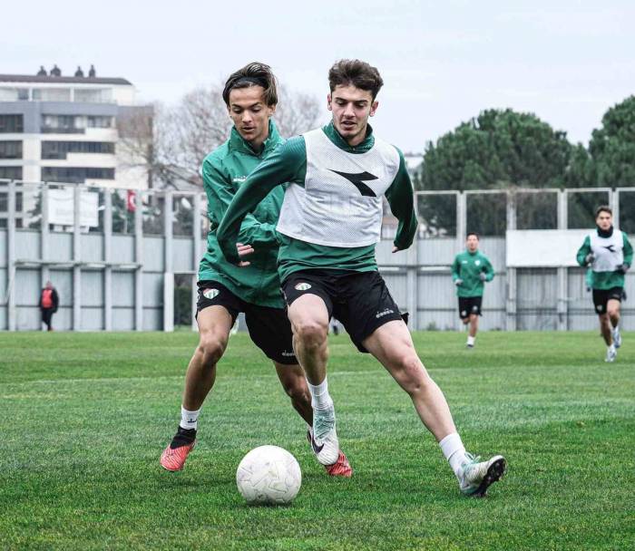 Bursaspor’da, Beyoğlu Yeni Çarşı Maçı Hazırlıkları Başladı