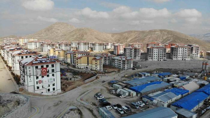 Malatya’da Afetin İzleri Siliniyor