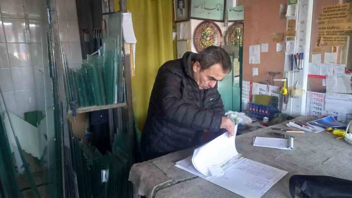 Burslarla Onlarca Öğrenci Okuttu