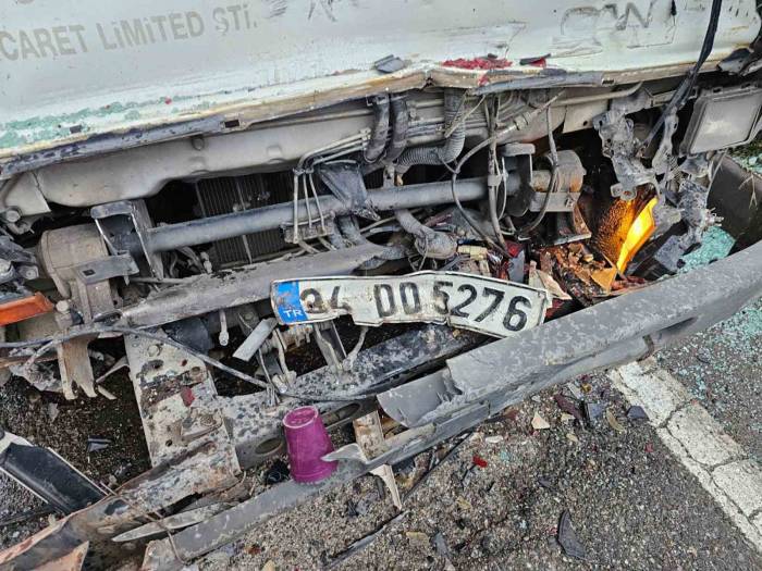 Batman’da Kazada Sıkışan Sürücü İtfaiye Ekiplerince Kurtarıldı