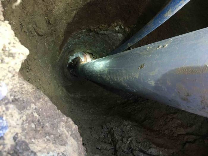 5 Metrelik Sondaj Kuyusuna Düşen Minik Kız İçin Nefes Kesen Kurtarma