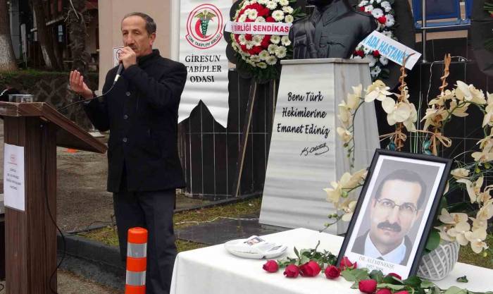 Hastasının Öldürdüğü Doktor 16. Yıl Dönümünde Unutulmadı